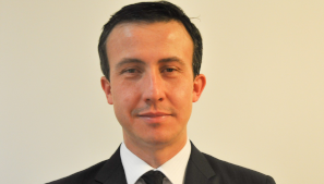 Carlos Eduardo Laverde Pontificia Universidad Javeriana